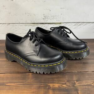 Dr. Martens 21084 Black Leather Round Toe Lace Up Oxfords, Men 4 Women 5 NWOT